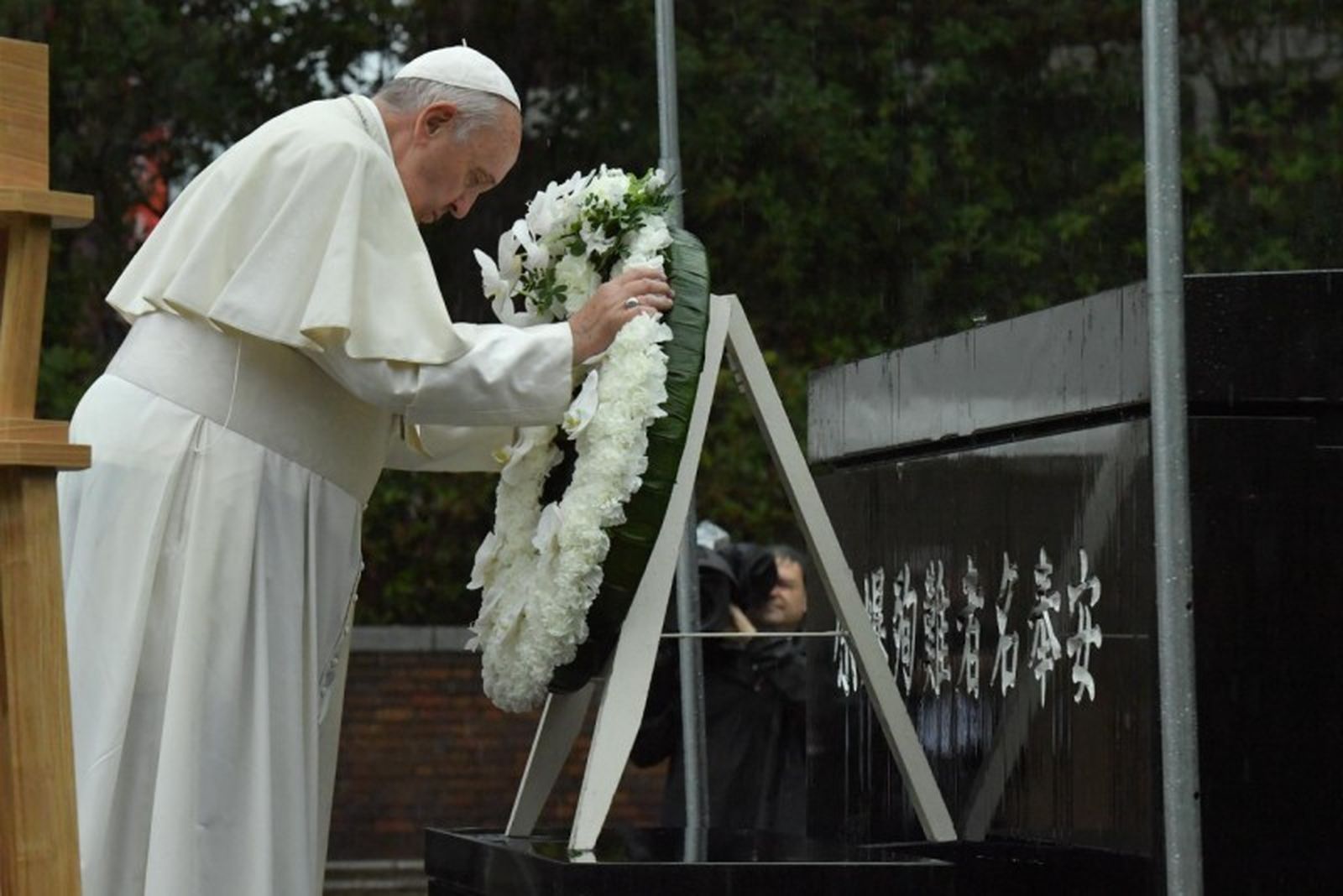 Francisco en el 75 aniversario del bombardeo en Hiroshima