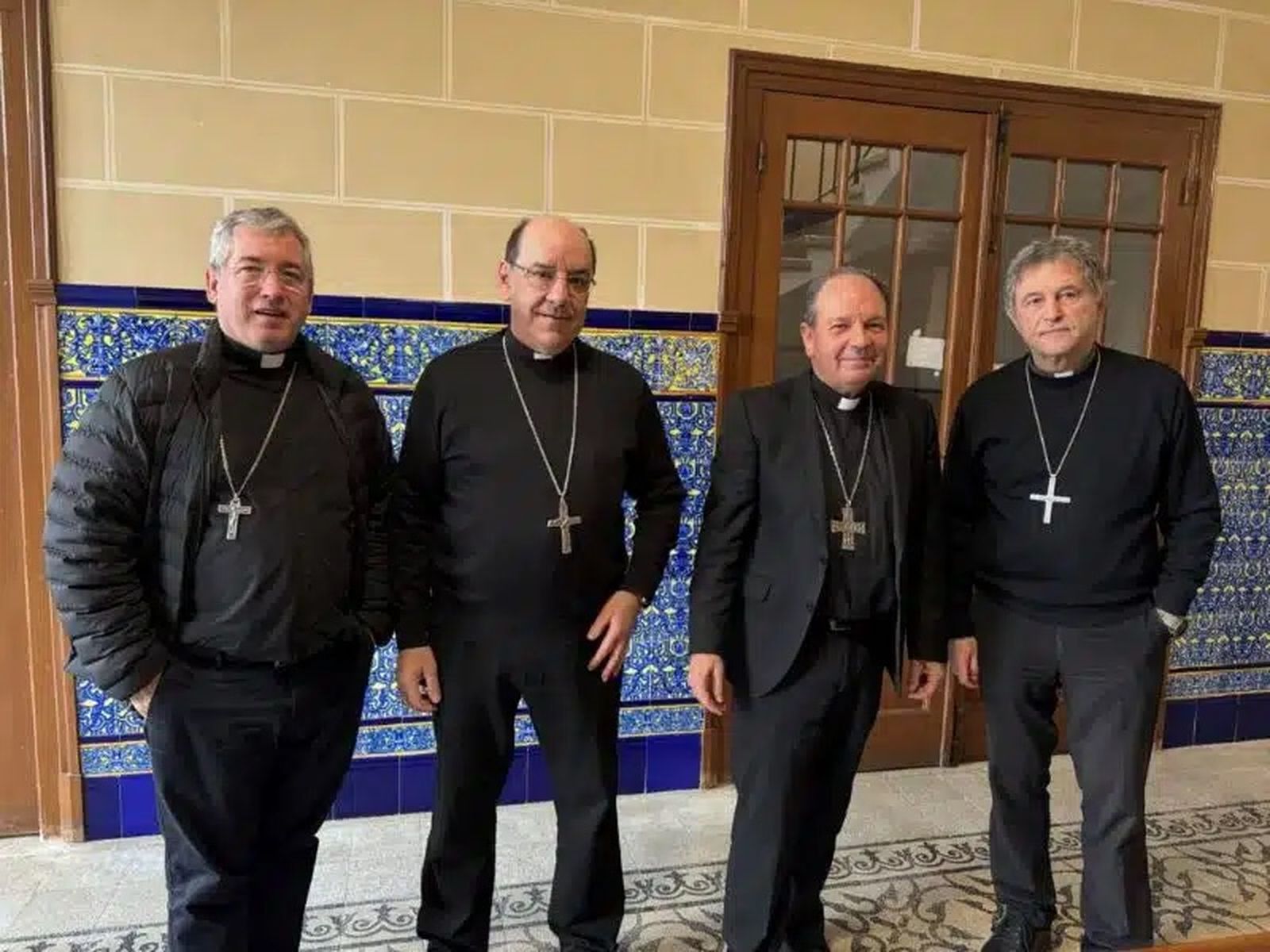 El obispo de San Sebastián, el arzobispo de Pamplona-Tudela, el obispo de Vitoria y el obispo de Bilbao