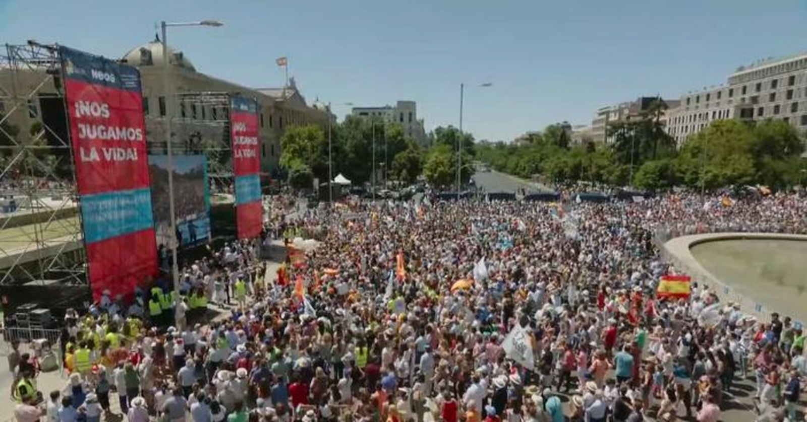 VOX y la ultraderecha católica protestan en Madrid contra la ley del aborto