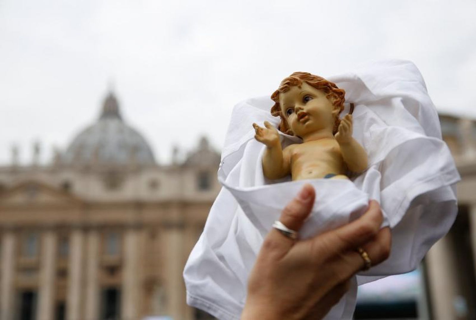 Francisco: "El consumismo nos ha secuestrado la Navidad"