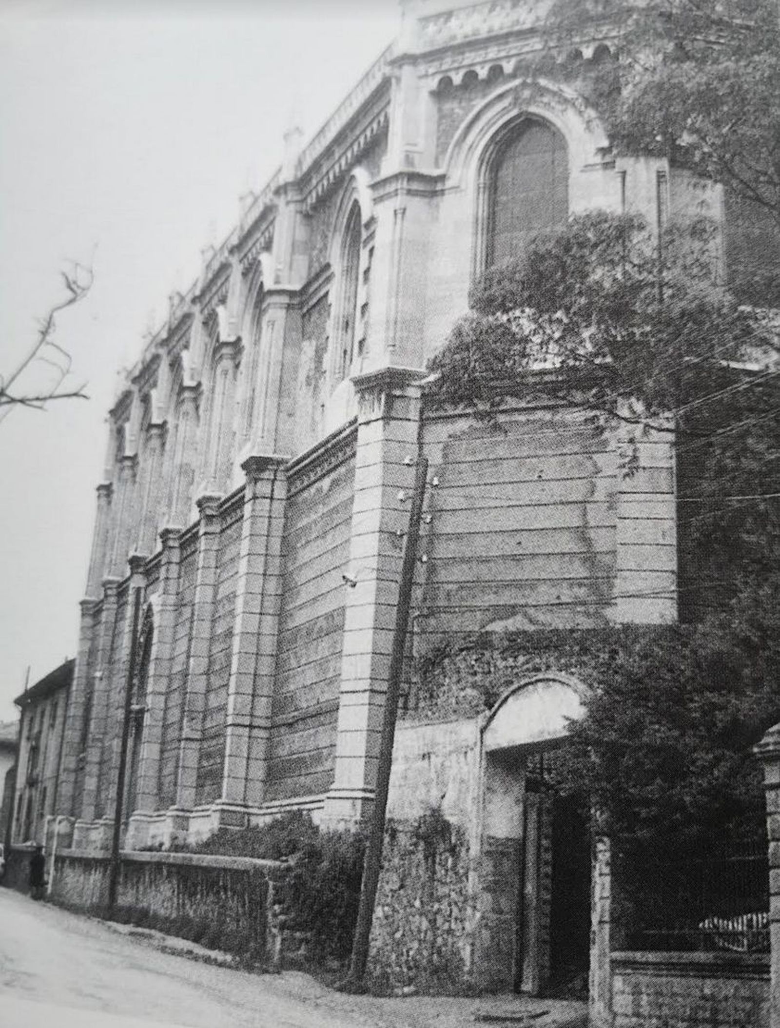 Ruinas iglesia de las carmelitas de Oviedo