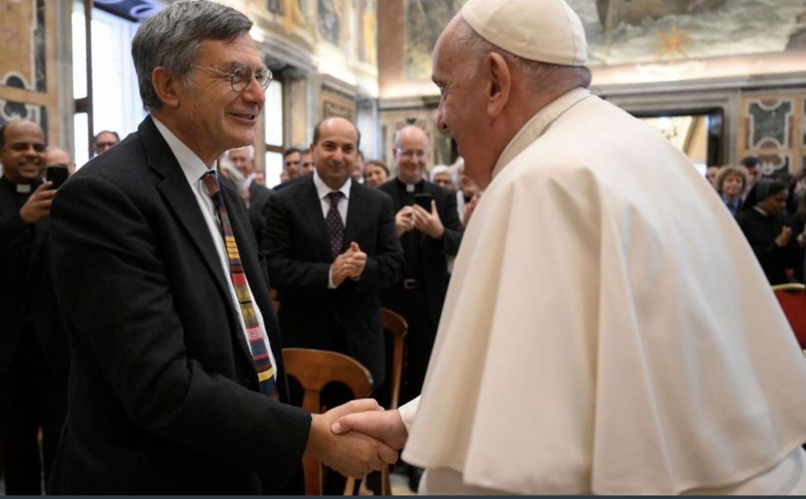 Francisco, con Paolo Ruffini, prefecto del Dicasterio para la Comunicación
