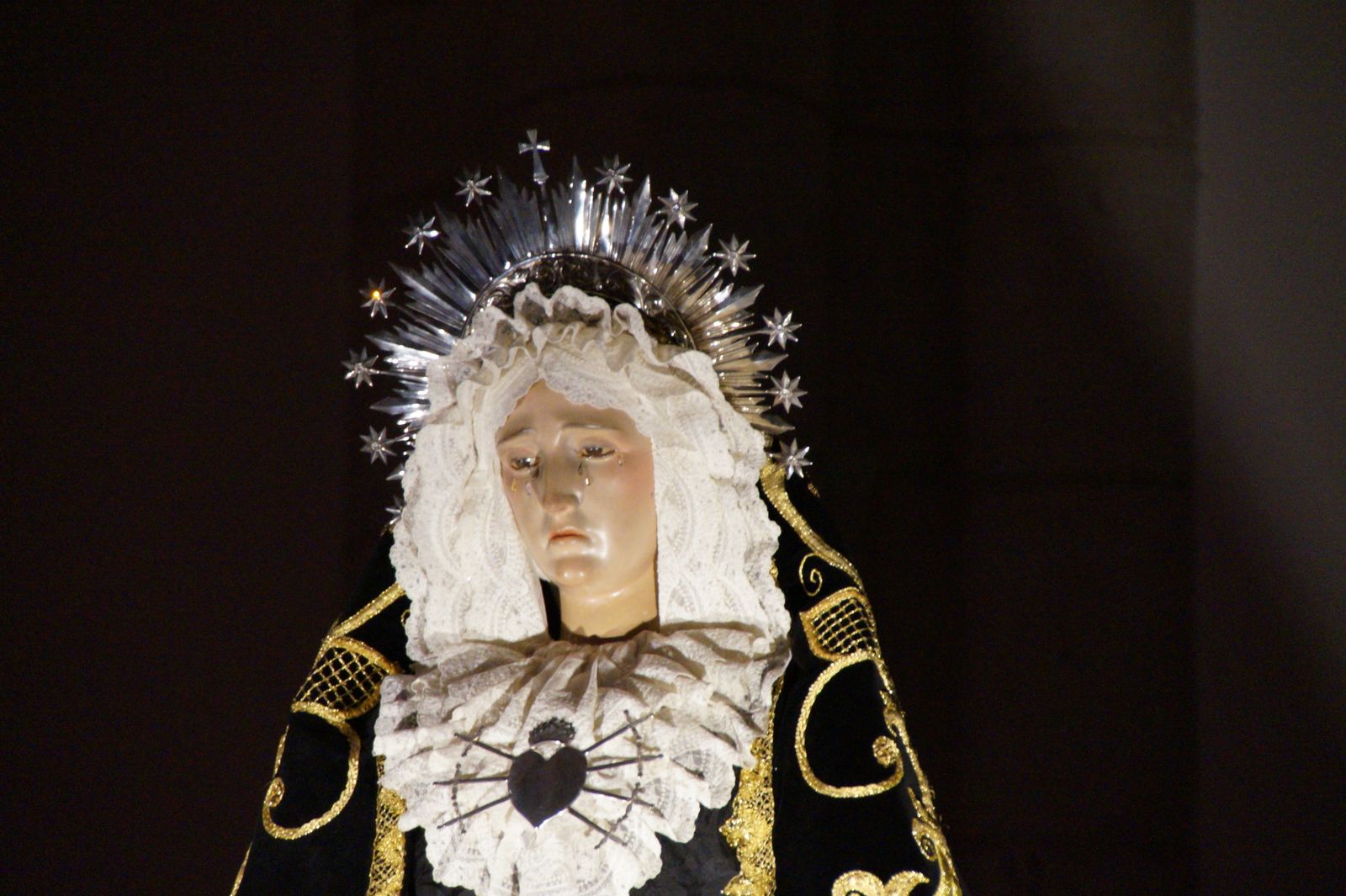 Palabras de  María Dolorosa a su Hijo muerto en la cruz