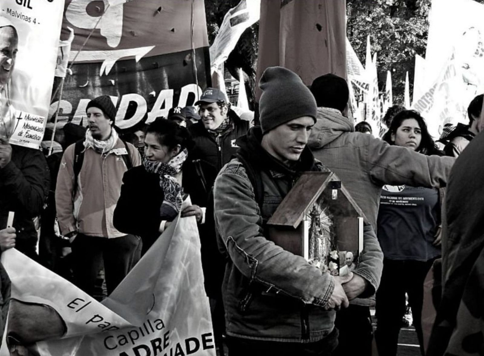 Los poetas sociales y las 3T