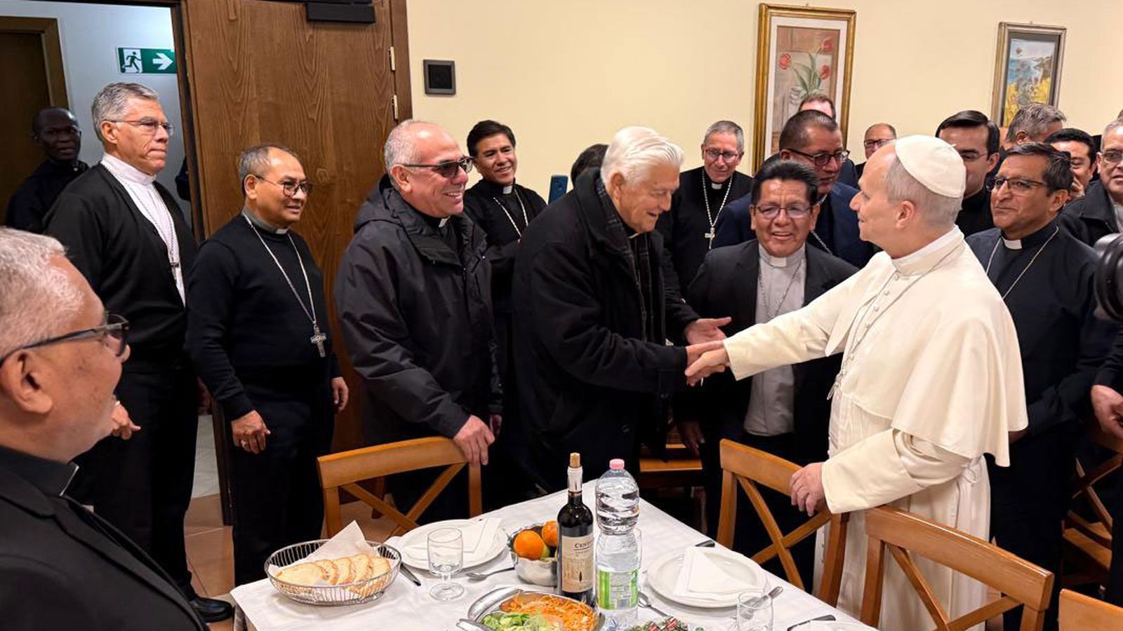 Obispos peruanos disfrutaron dle almuerzo junto al Papa León XIV