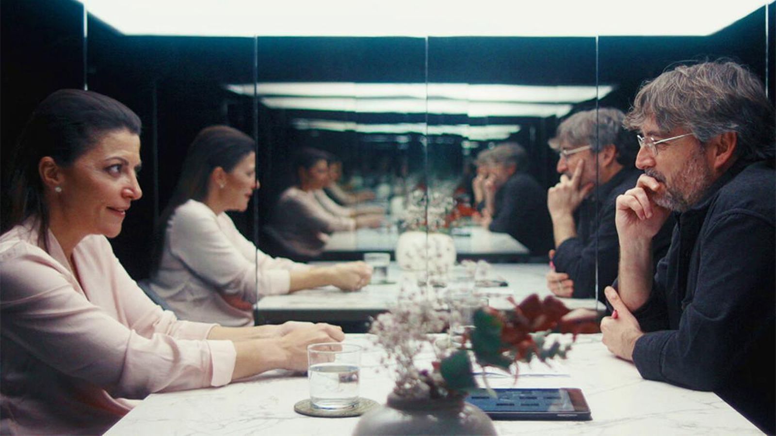 Macarena Olona, con Jordi Évole