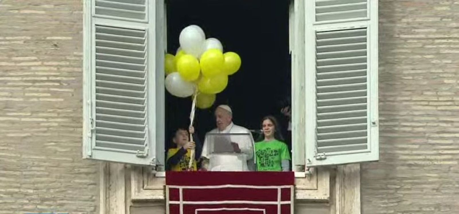 El Papay los niños de la Acción Católica italiana