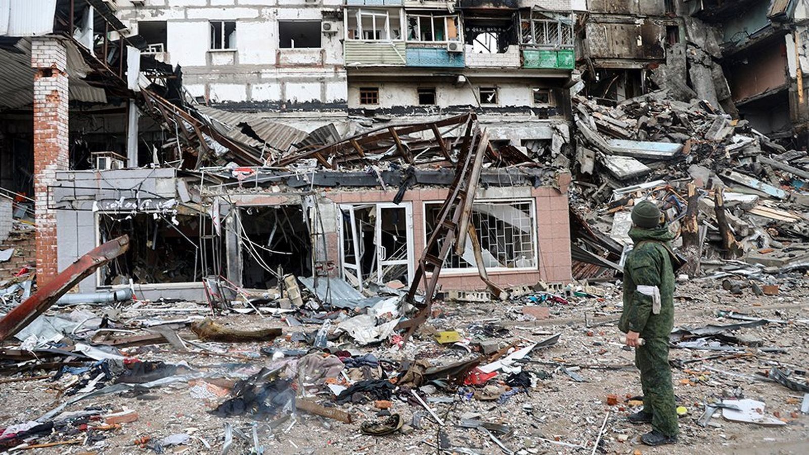 "Francisco, salva a la gente atrapada en Mariúpol"