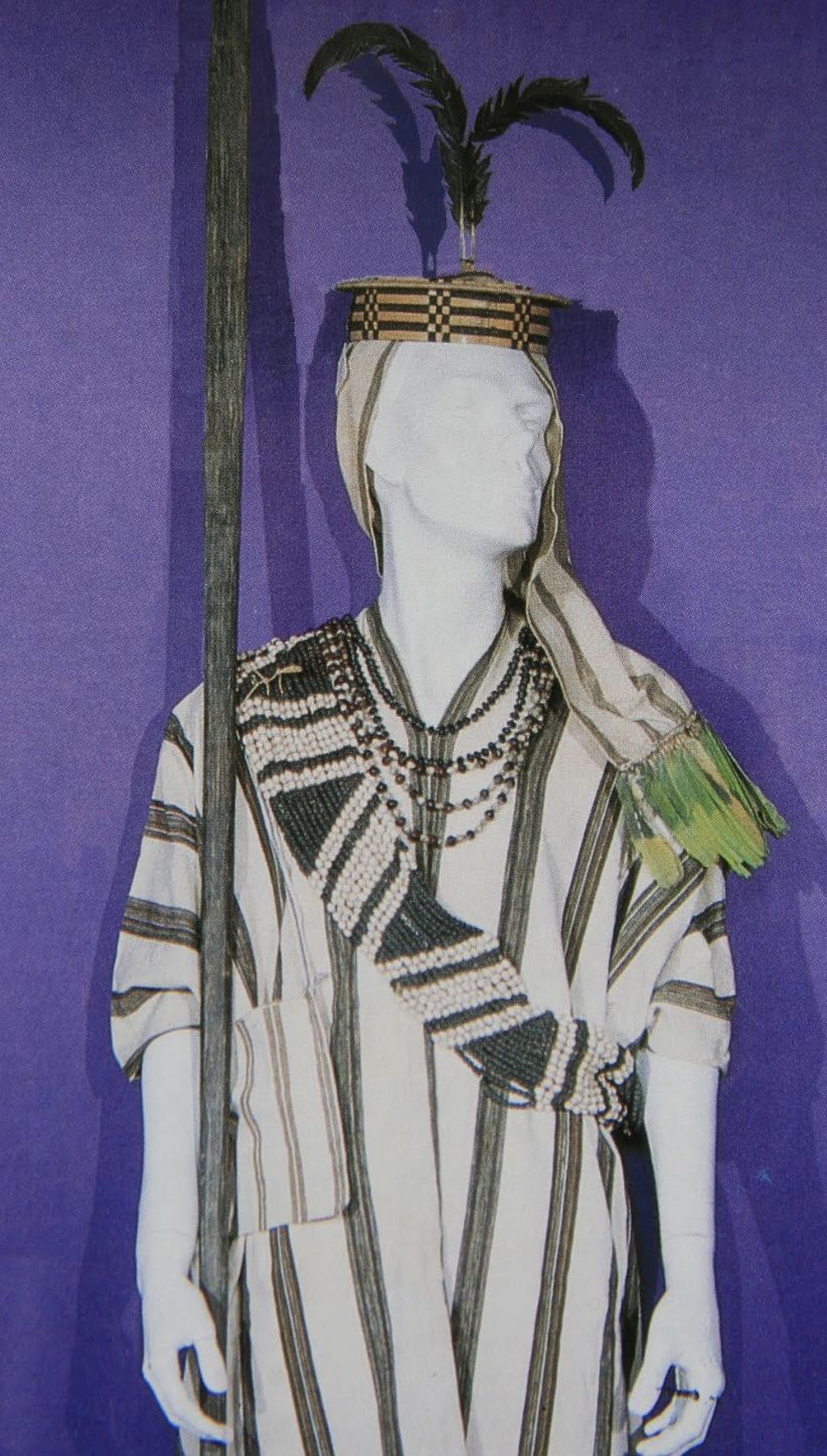 Vestimenta y adornos de los indios Campa del río Ucayali, en la Amazonía peruana