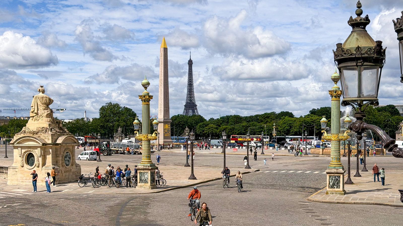 París espera la visita de león XIV