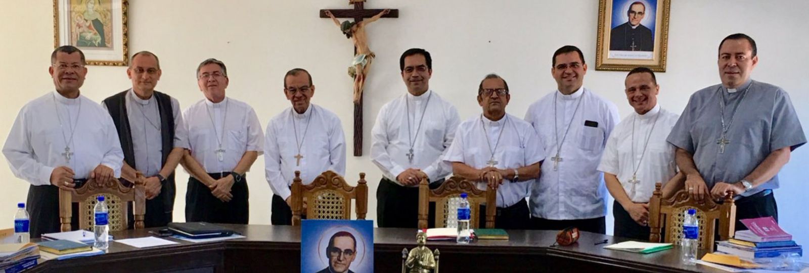 Obispos salvadoreños