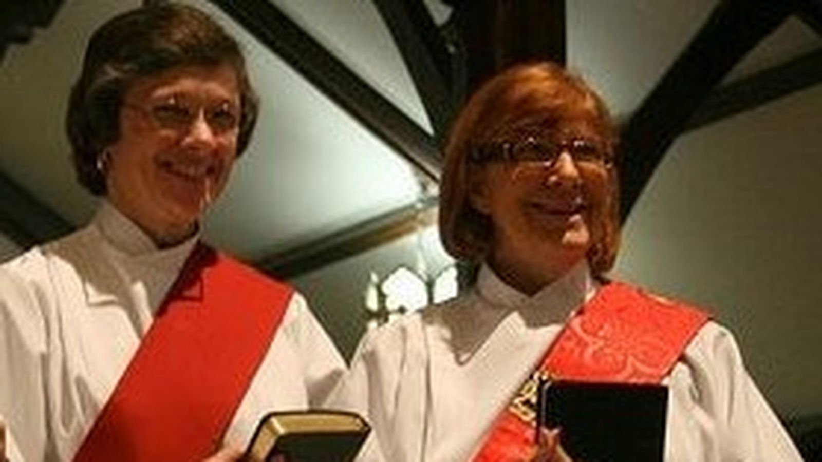 Diaconas en otras confesiones