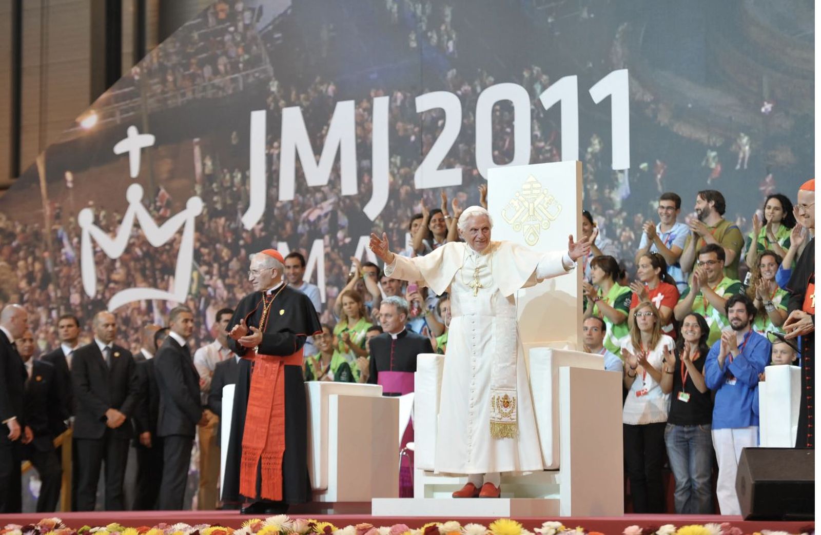 Benedicto XVI, junto a Rouco, en la JMJ de Madrid