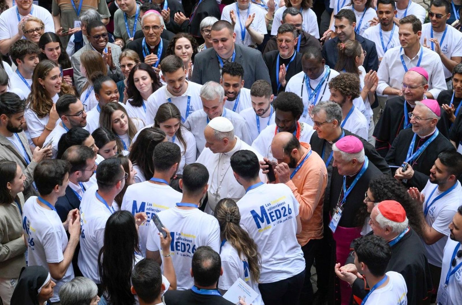 El Papa con los participantes en el Encuentro Mediterráneo MED26 en Barcelona