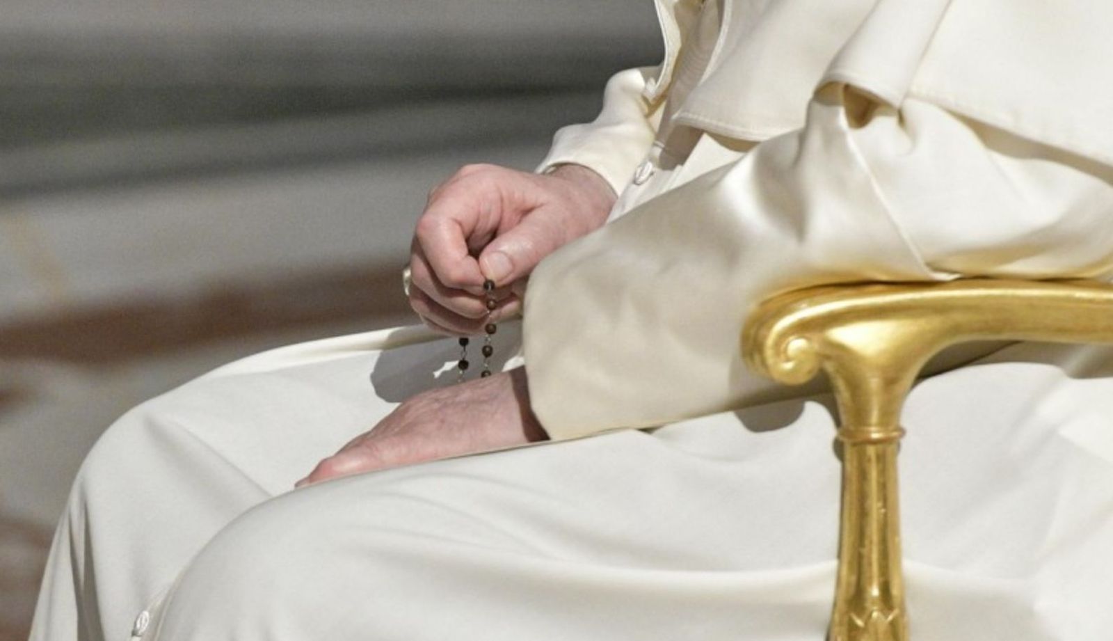 Francisco inicia la maratón de oración