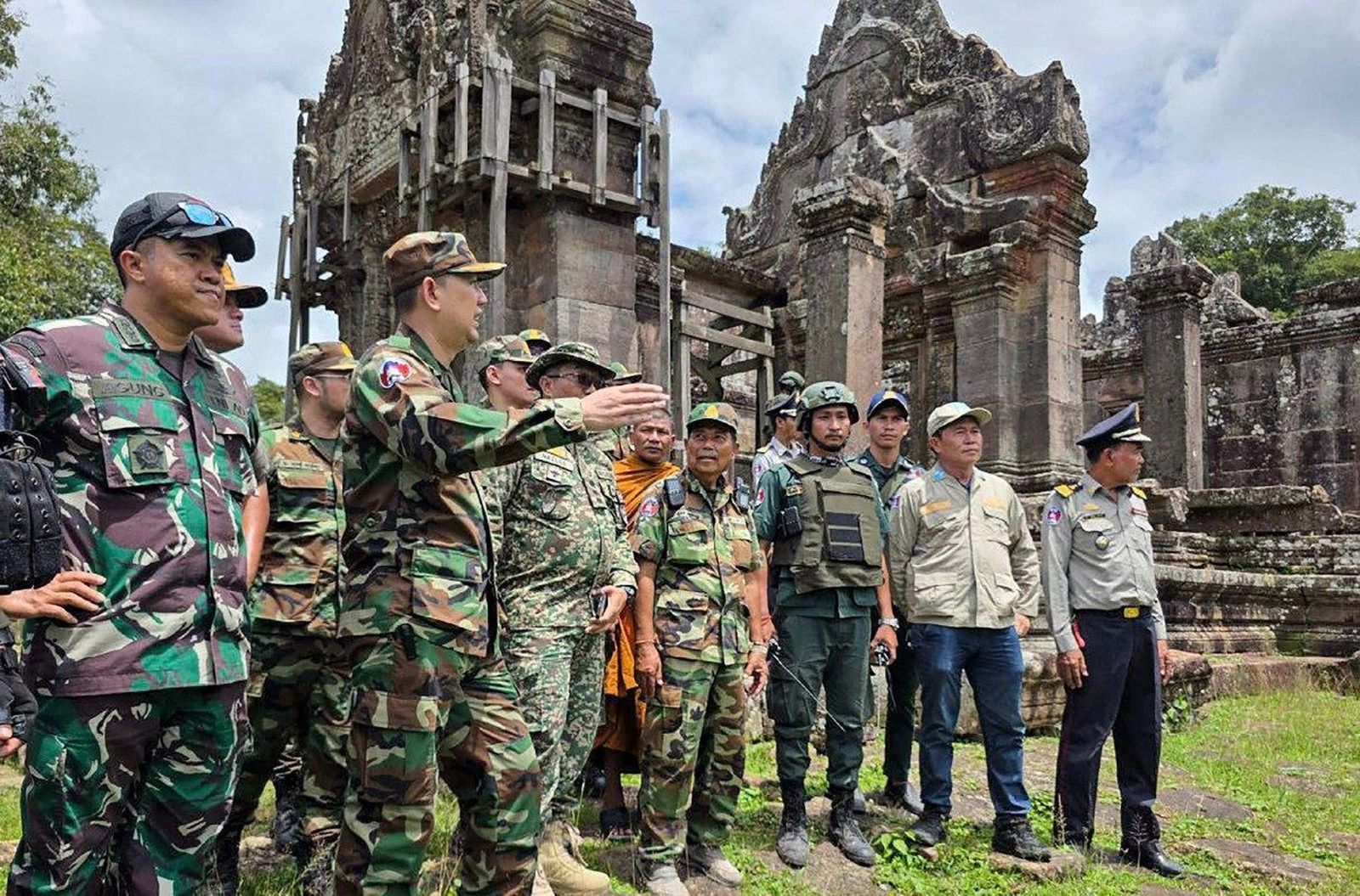 Soldados camboyanos en la frontera entre Tailandia y Camboya
