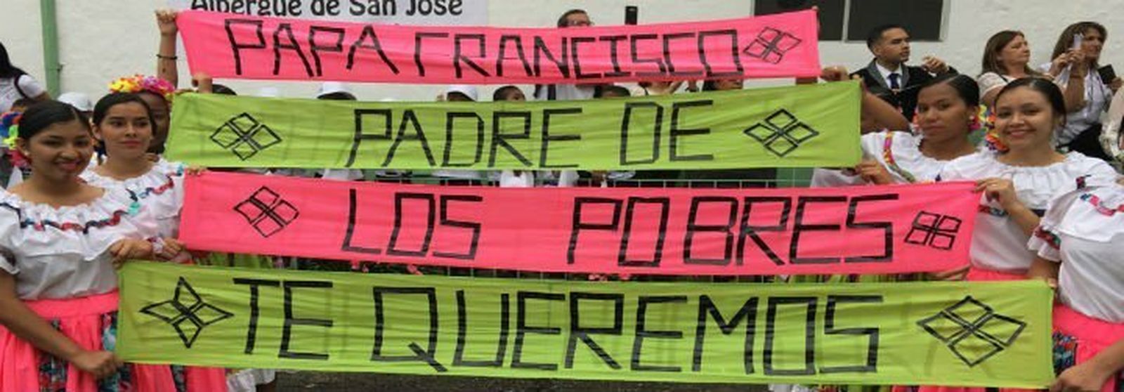 Cartel para el Papa Francisco en Medellín