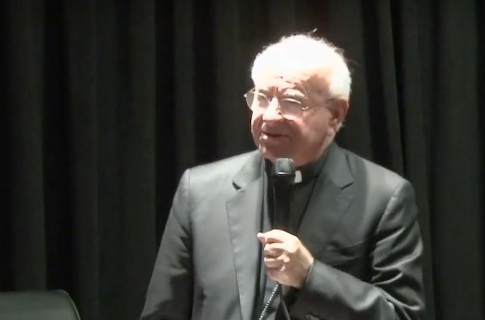 Conferencia de Paglia en la UCA. Argentina