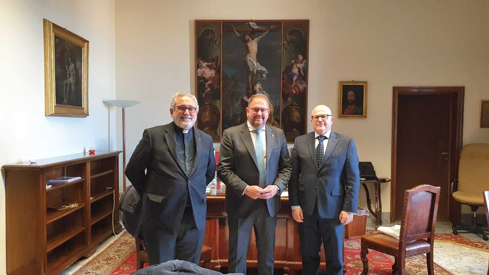 Maximino Caballero, Juan Antonio Guerrero. el alcalde de Mérida