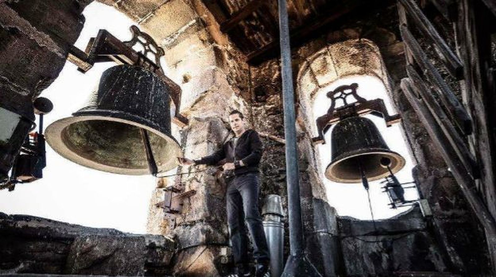 Campanas 'tocadas a manos'