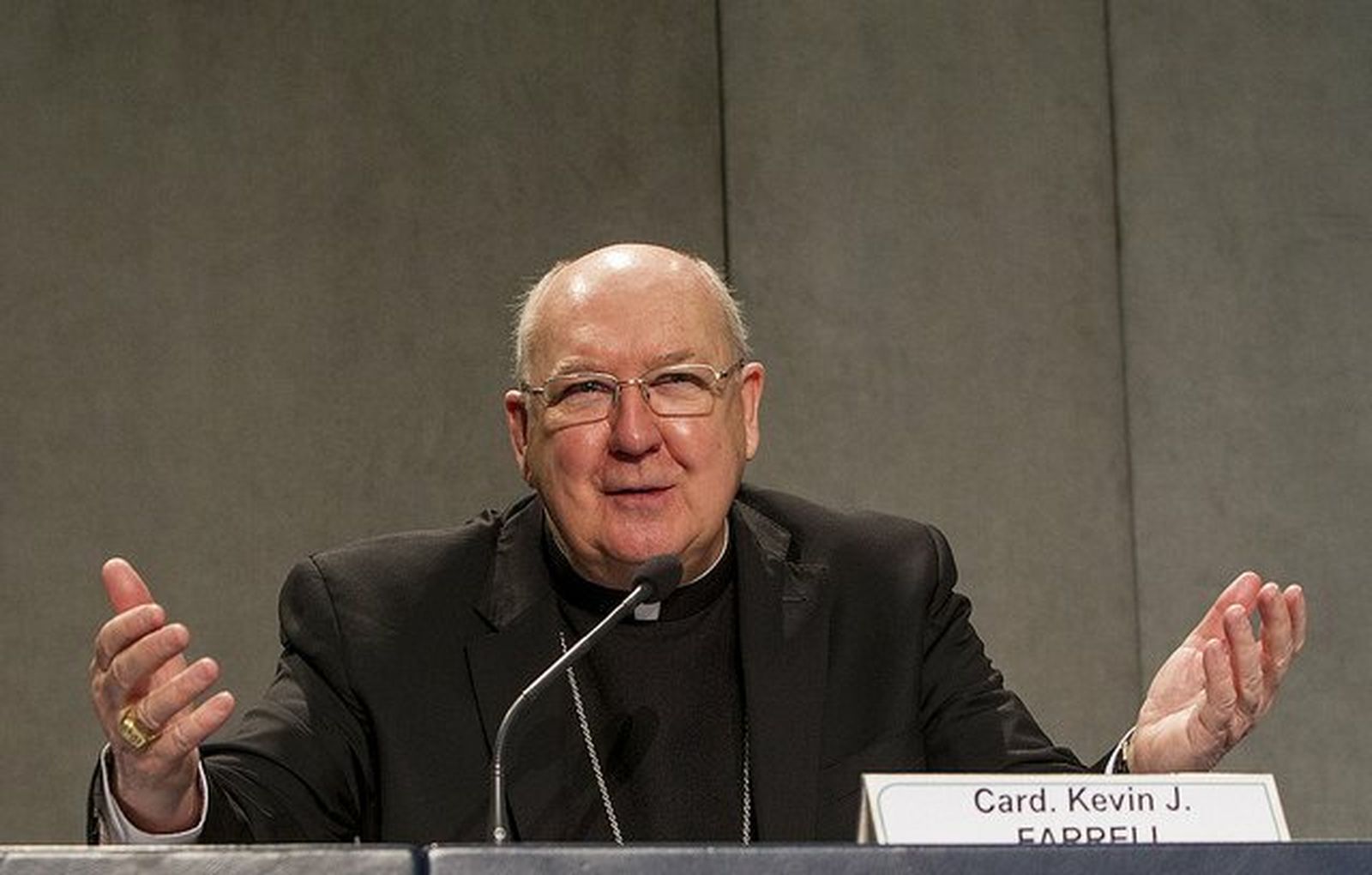El cardenal Kevin Farrell, Prefecto de Laicos, Familia y Vida