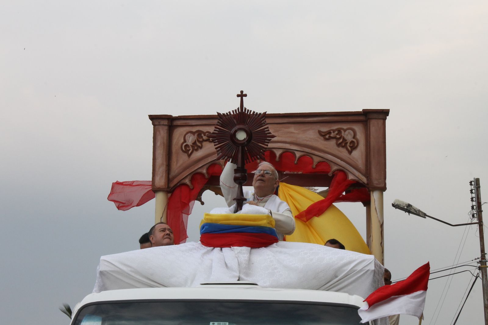 Mario Moronta, durante la plegaria