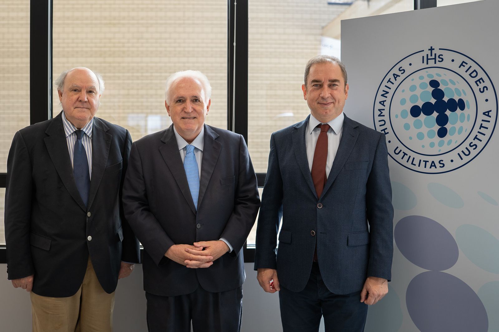 José María Guibert, con Jaime Oraá (izquierda) y Fabio Gómez-Estern