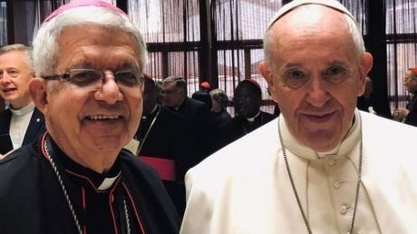 Papa Francisco y Mons. Martínez Flores