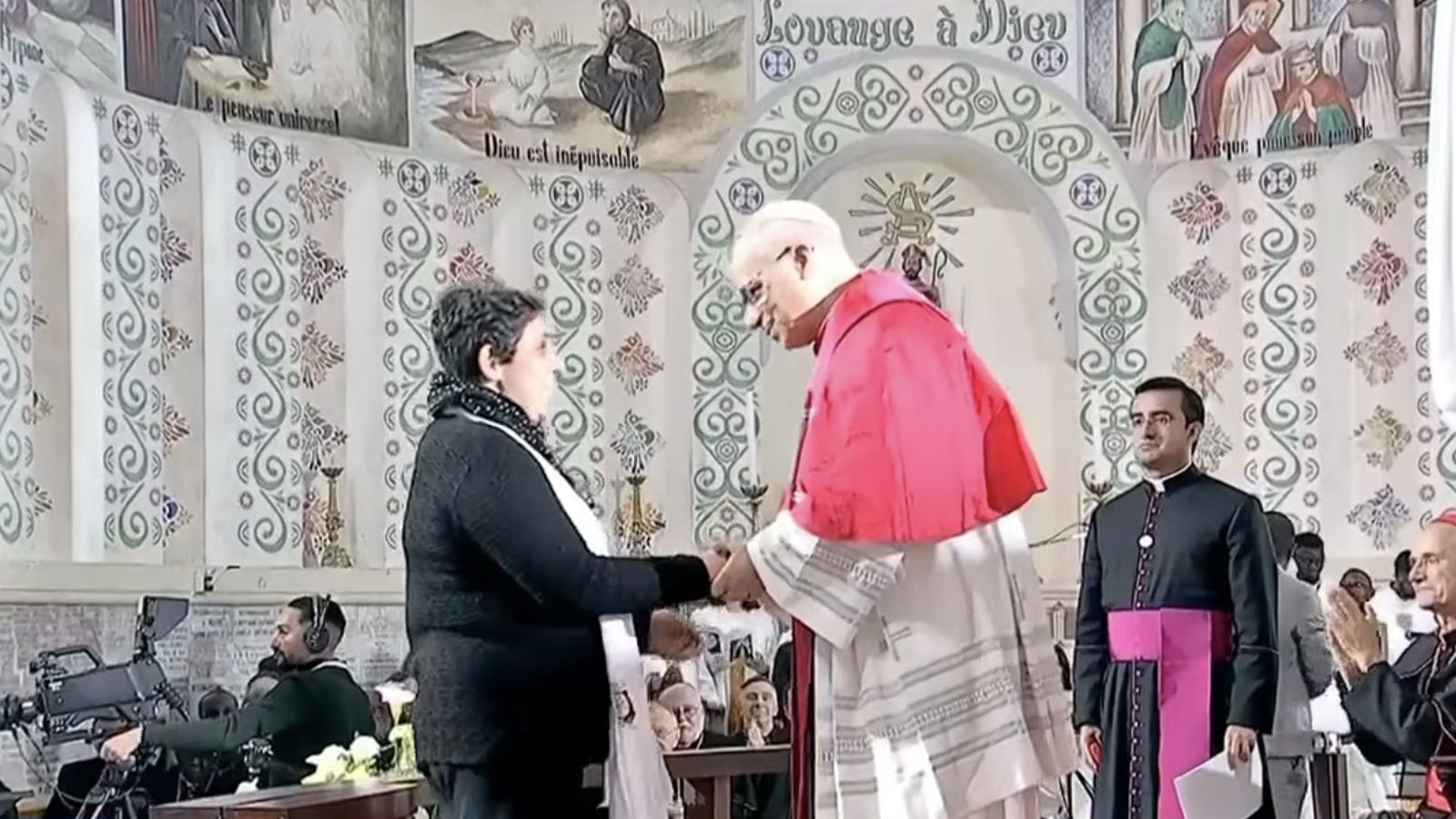 El Papa, con una fiel musulmana