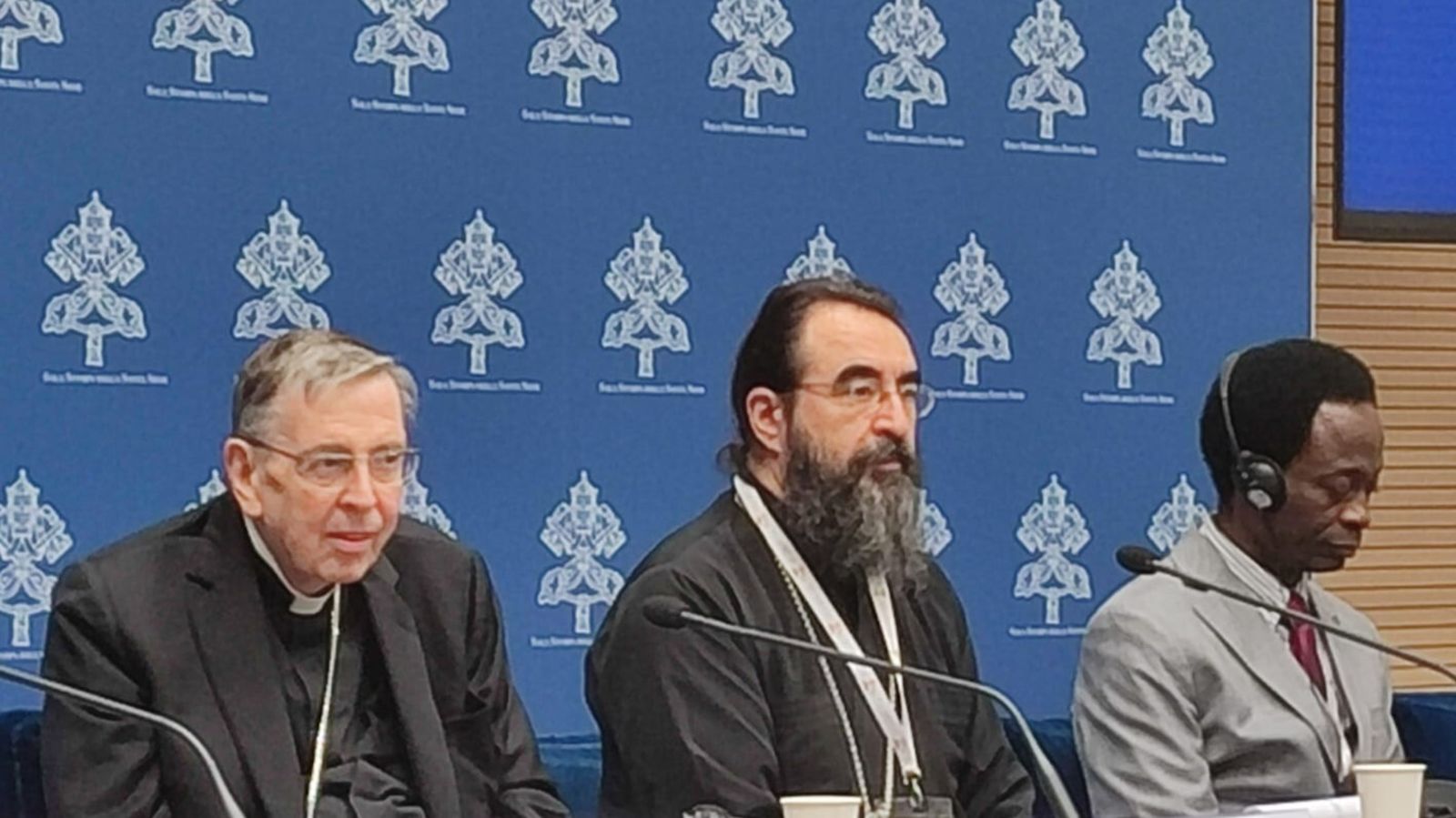 Cardenal Koch en la Sala Stampa