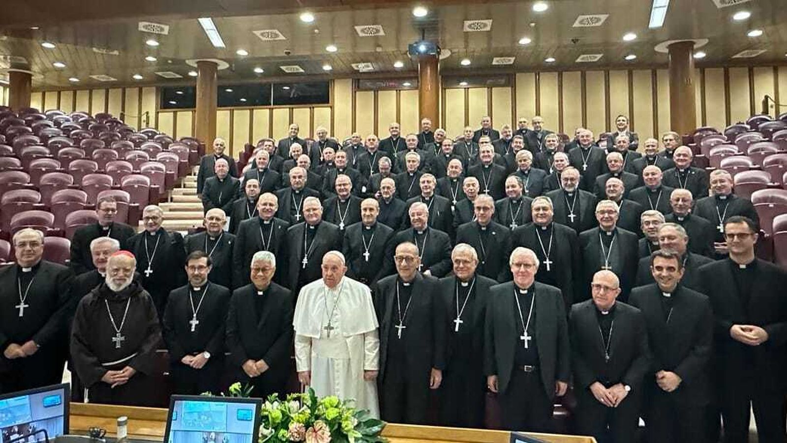 'Foto de familia' del Papa con los obispos españoles