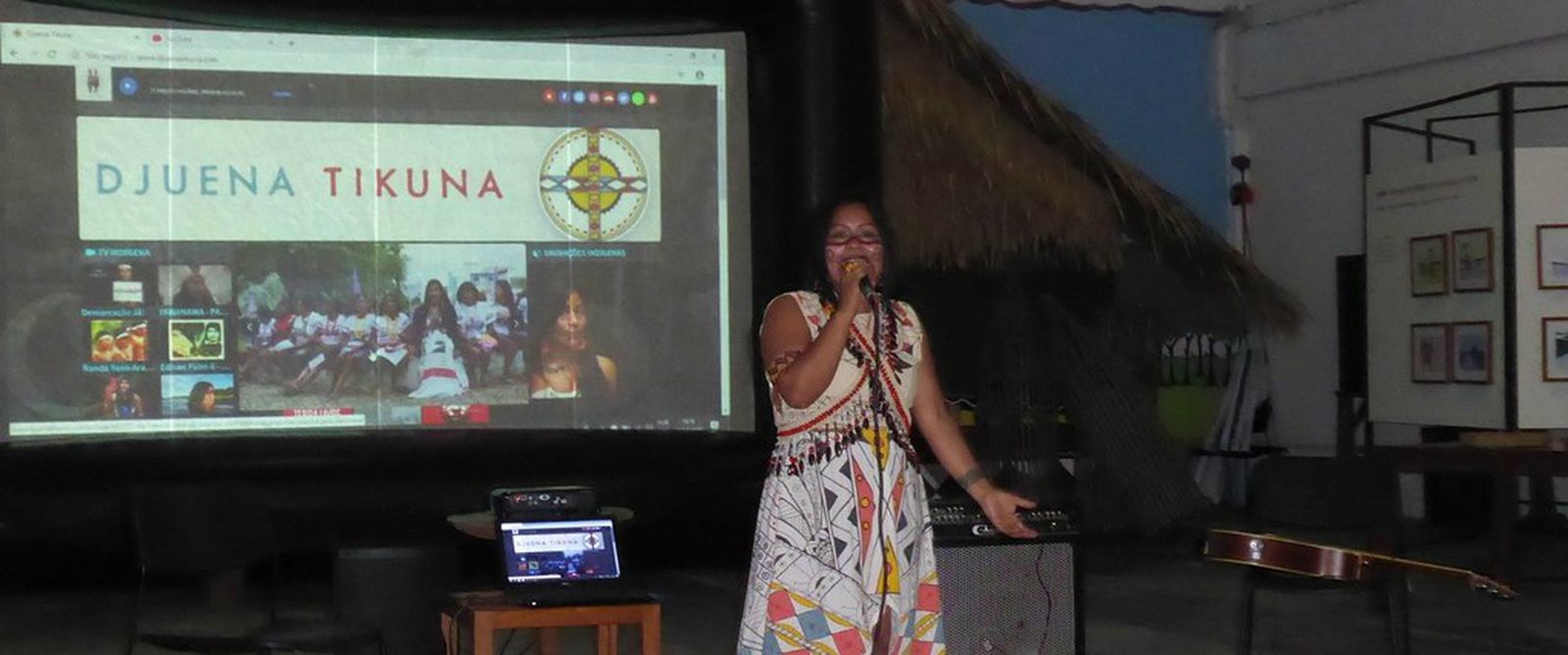 Djuena Tikuna, cantante brasileña