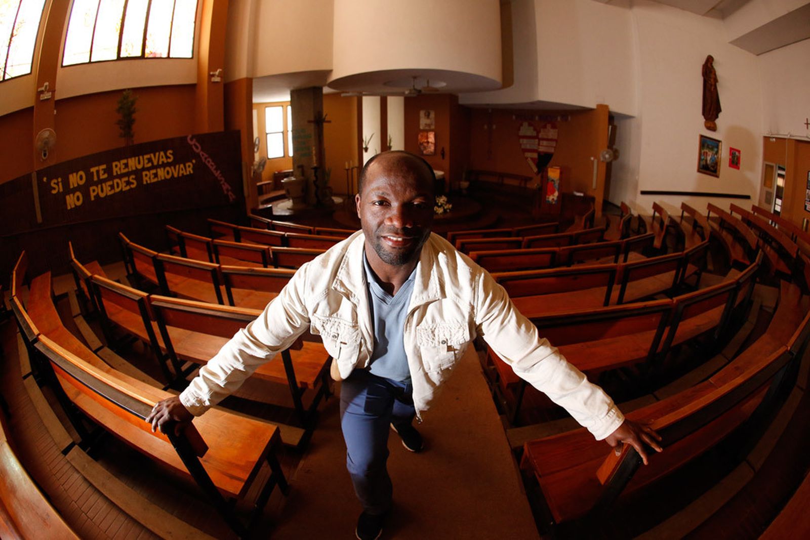 Dominique Savio, sacerdote ruandés en Valencia