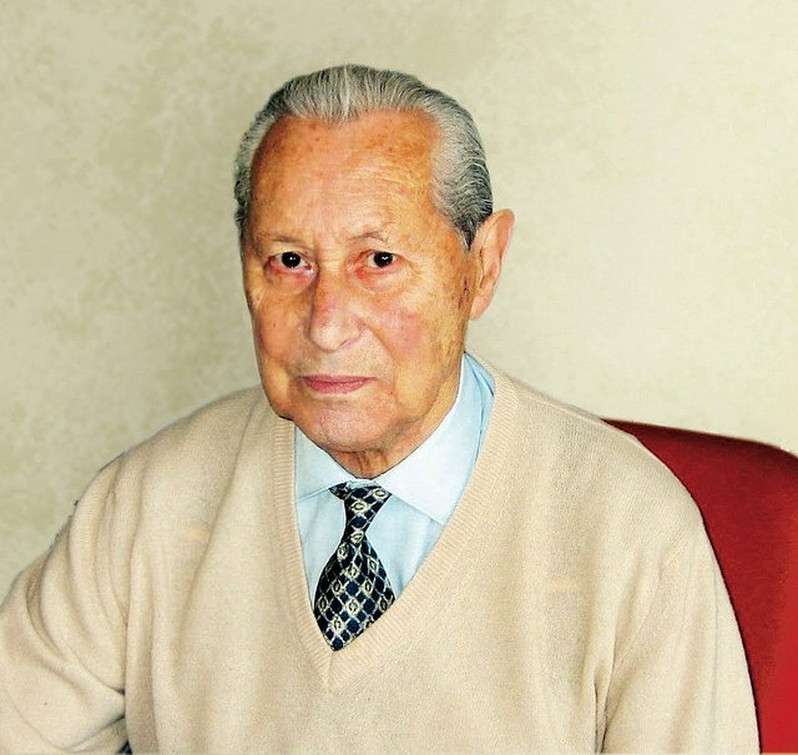 Muere el diplomático Gonzalo Puente Ojea