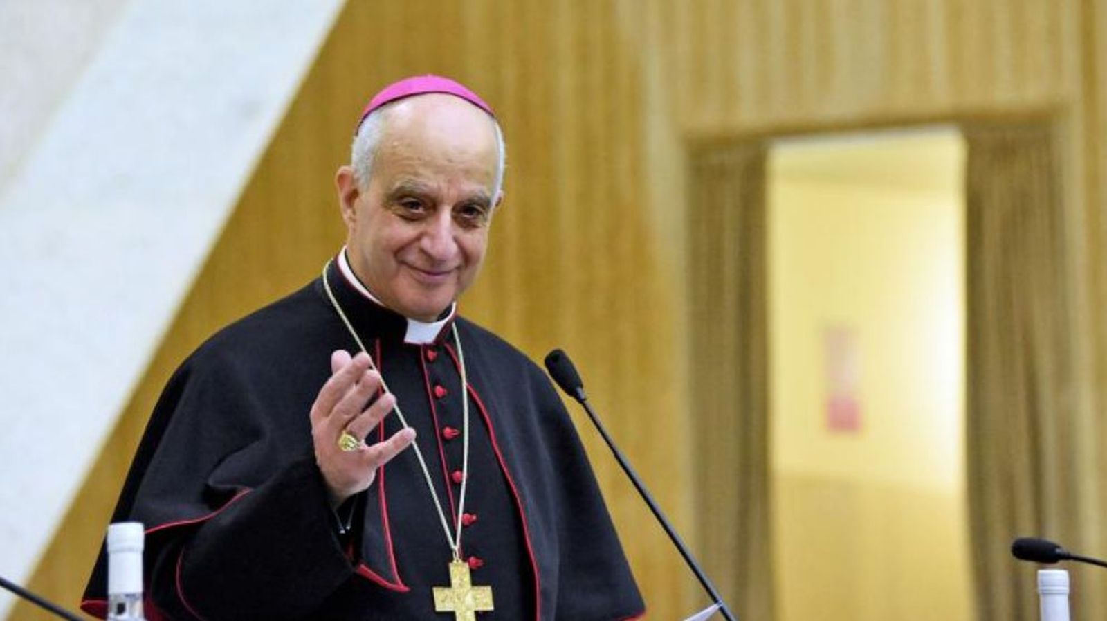 Monseñor Rino Fisichella