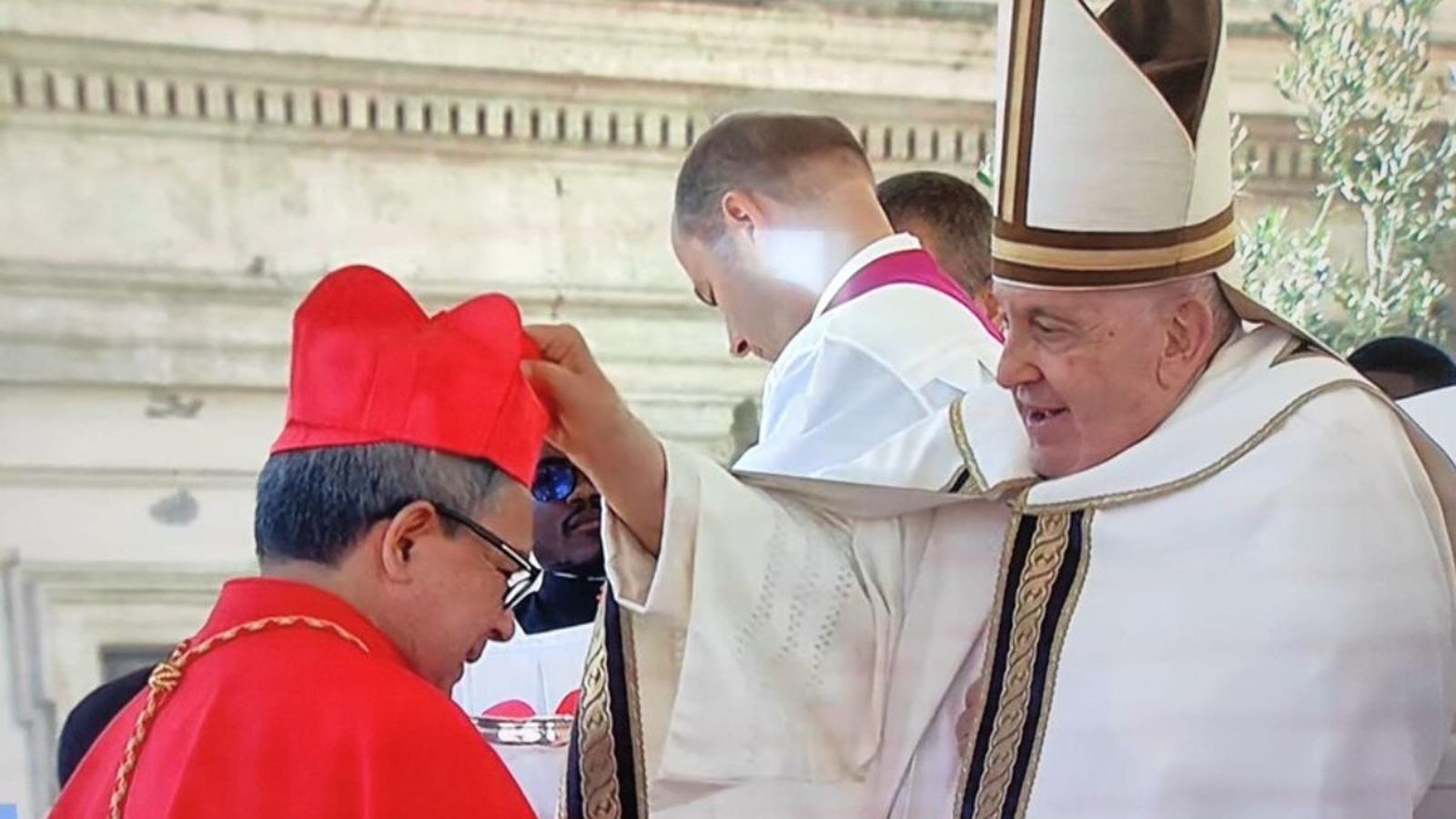 El cardenal Luis José Rueda con el papa Francisco