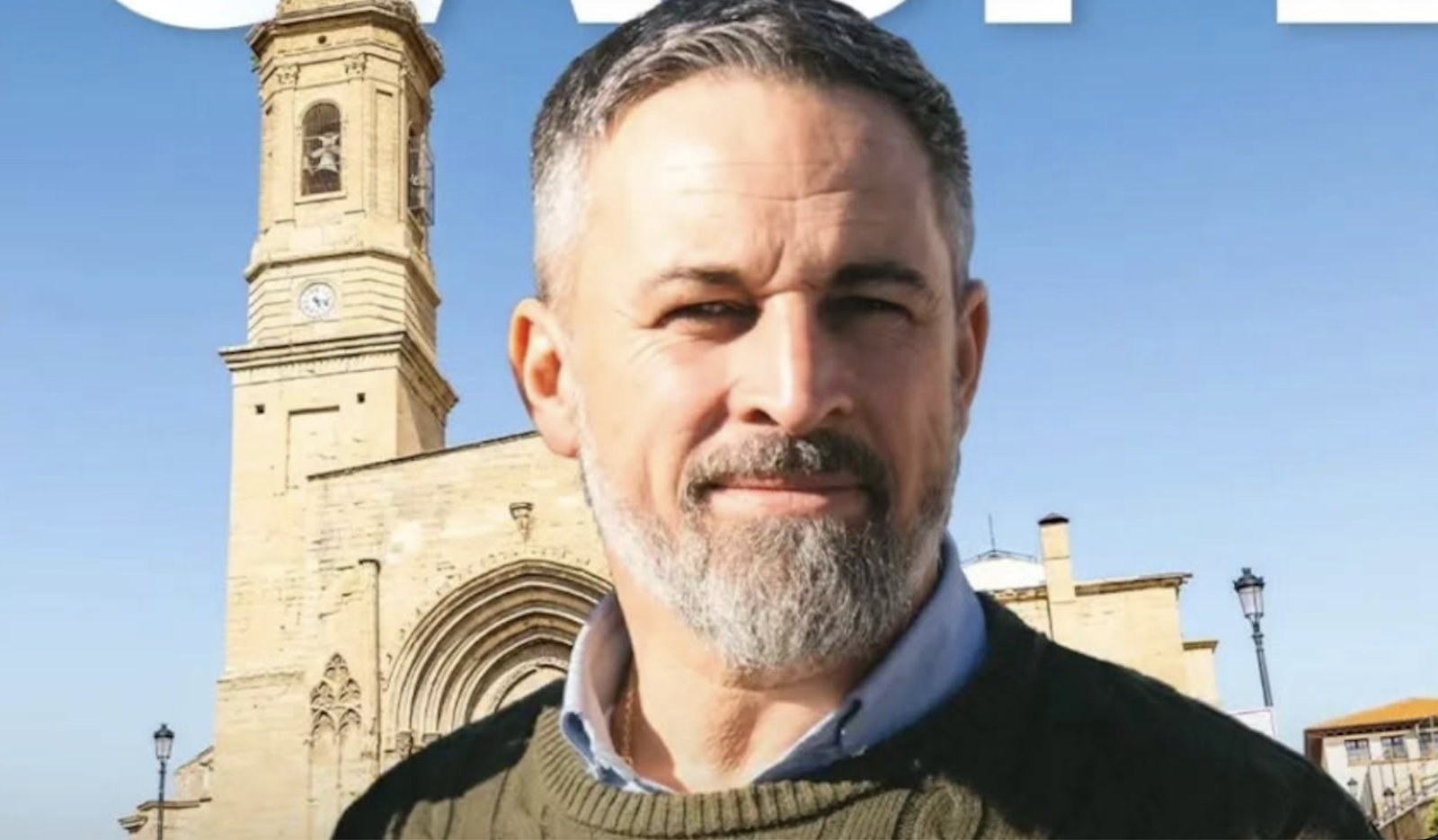 Santiago Abascal ante la Colegiata de Caspe