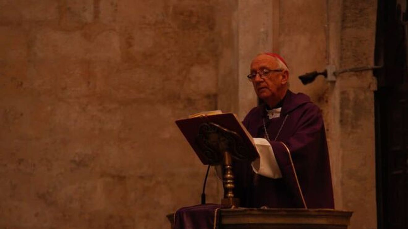 Monsenor-Aranguren_2354774535_15628464_660x371