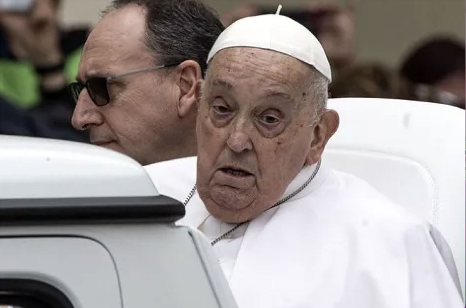 Francisco, en su última vuelta a la plaza de San Pedro