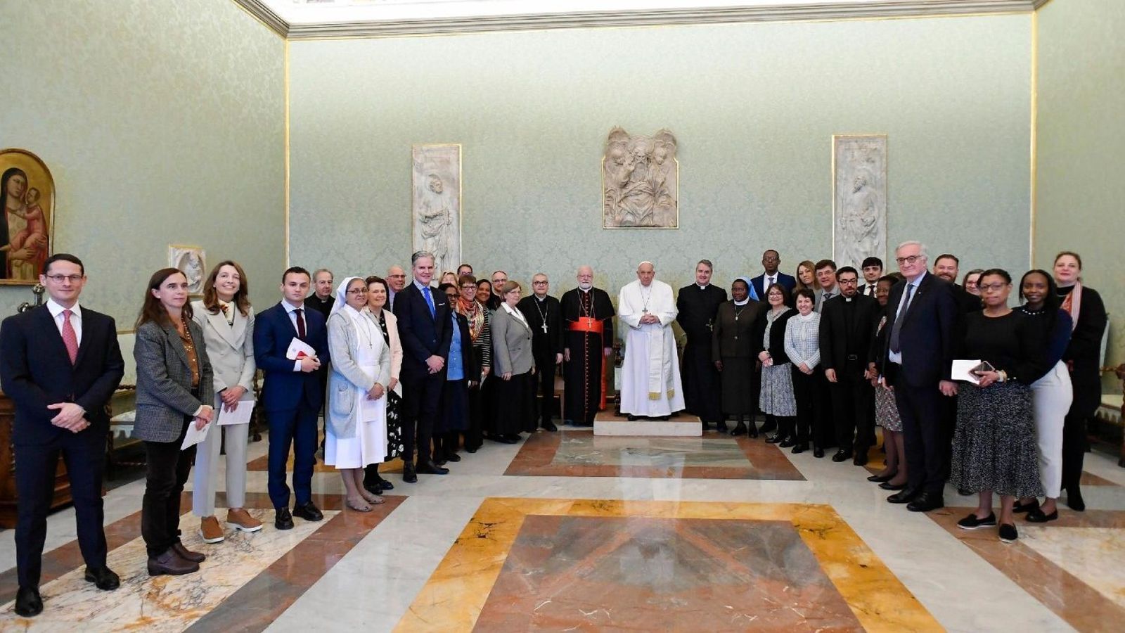 El Papa, con la Pontificia Comisión para la Tutela del Menor