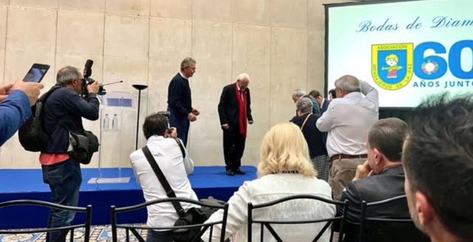 Padre Ángel en el 60 aniversario de Mensajeros