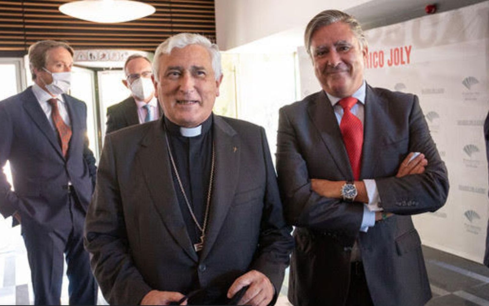 Monseñor Zornoza y el magistrado ponente designado para juzgarlo