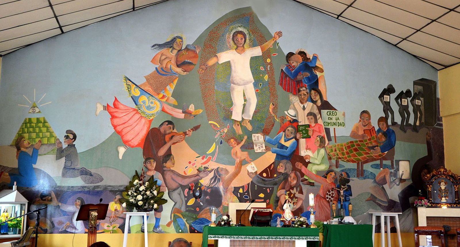 Mural de la capilla del Espíritu Santo antes de la inrtroducción del crucifijo