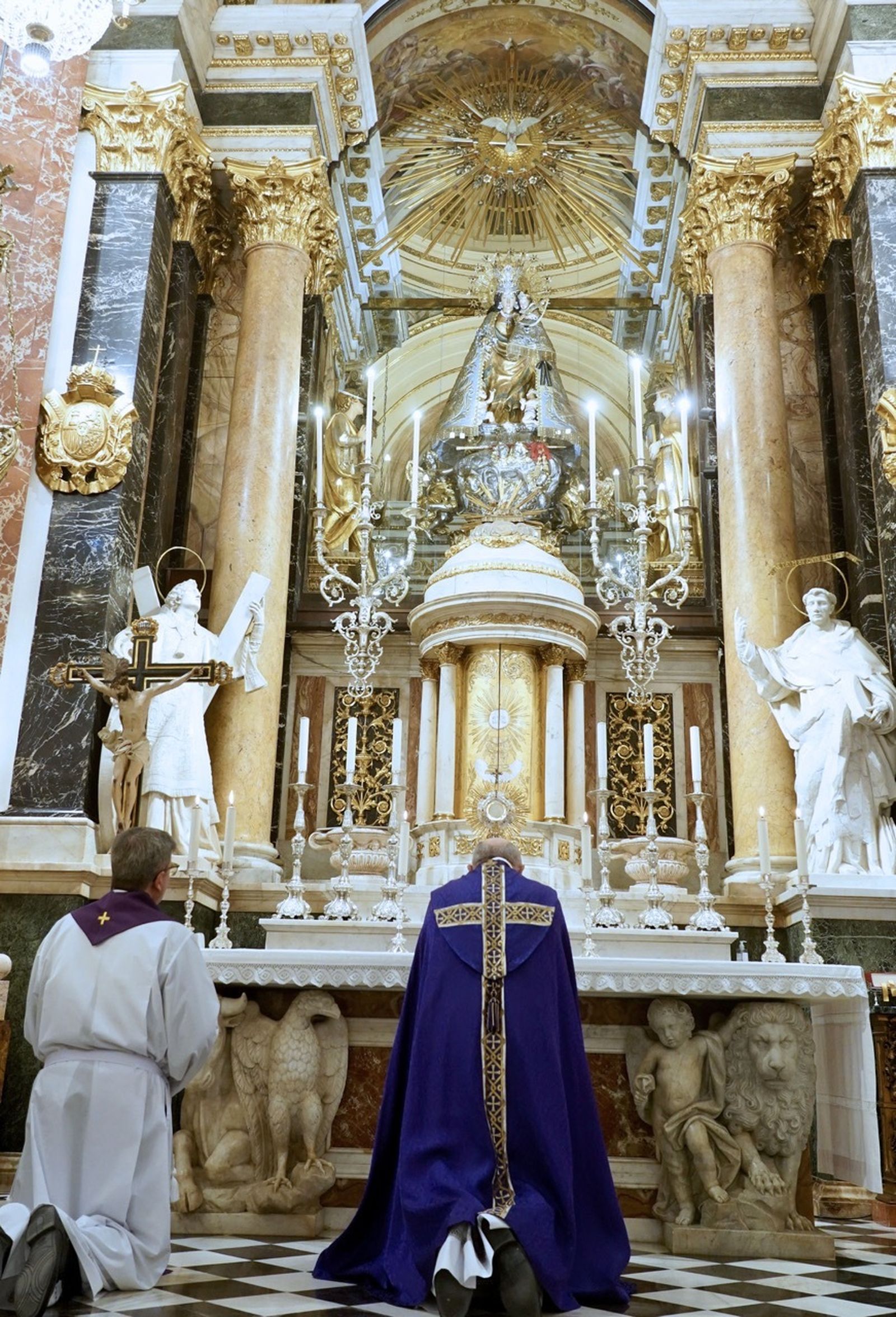 Vigilia de Oración en Valencia por las víctimas del Campanar