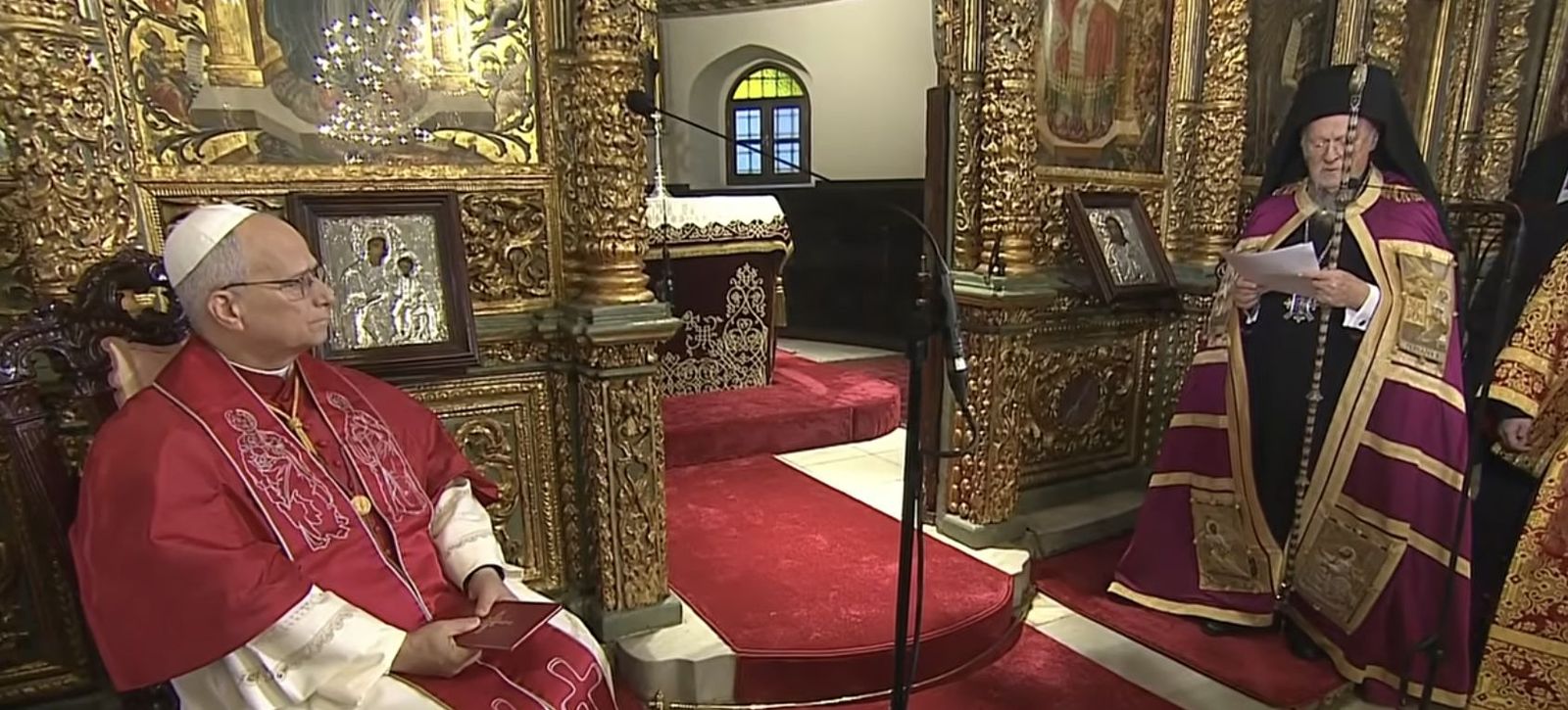 Bartolomé se dirige al Papa