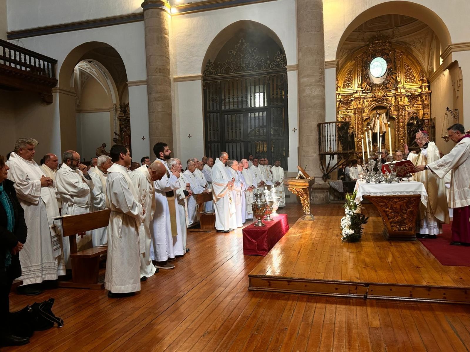 El obispo Valera invita a rezar por los sacerdotes