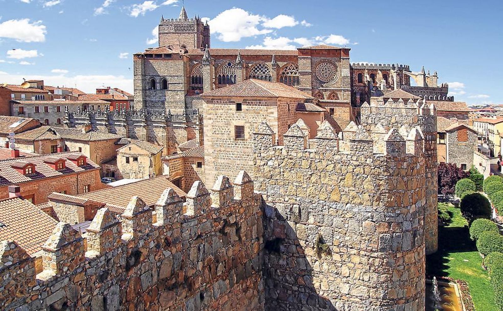 "Ávila de los santos y de los cantos"