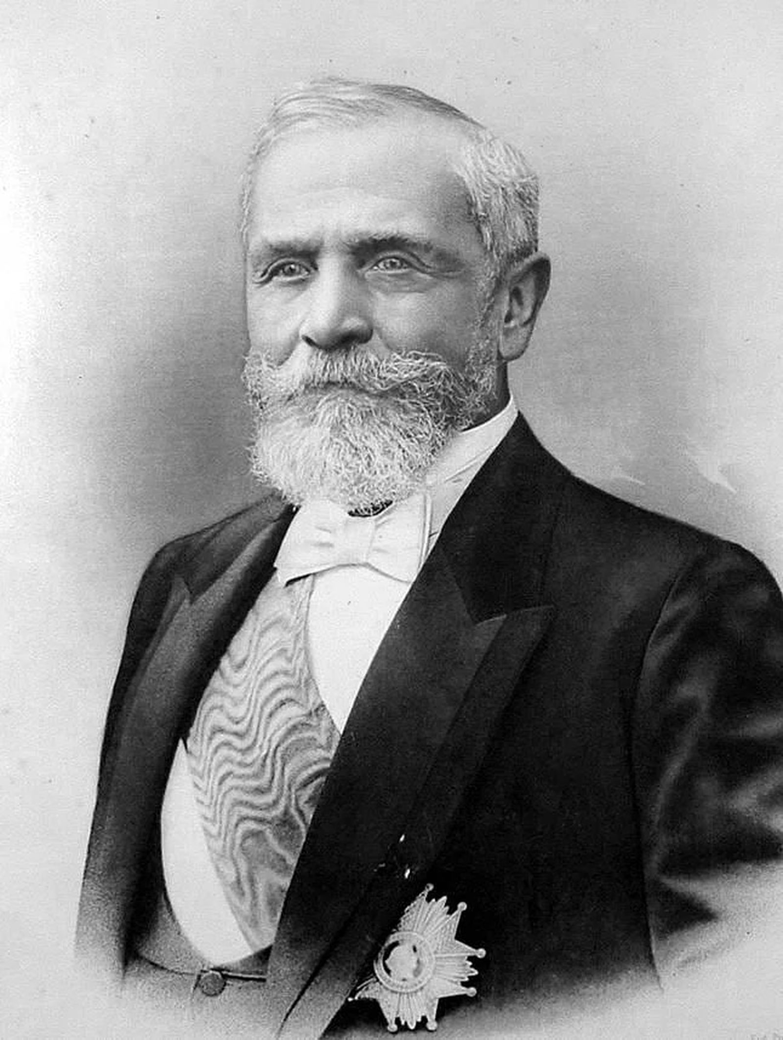 Émile Loubet, presidente de la República Francesa entre 1899 y 1906, tomada alrededor de 1900.