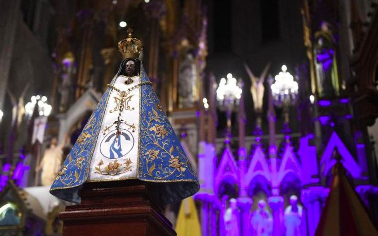 Argentina pide a la Virgen de Luján el fin de la pandemia y se une al Rosario del Papa
