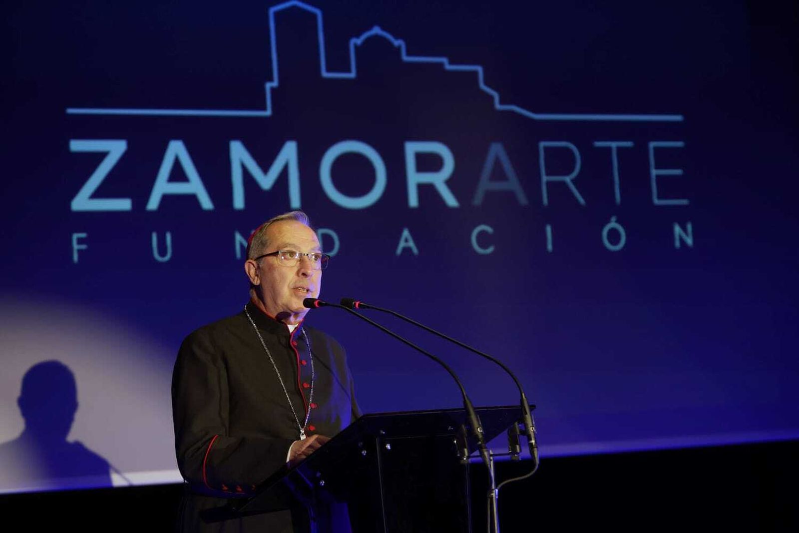El obispo de Zamora, Fernando Valera, presentó ZamorArte